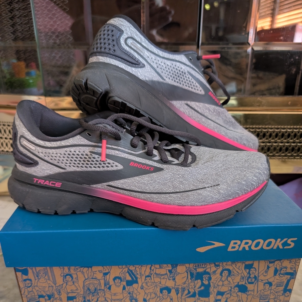 Brooks Women's Running Shoes - Gray and Pink